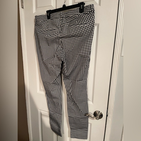 Old Navy Black and White Checkered Pixie pants - Picture 2 of 3